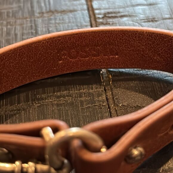 FOSSIL ANTIQUE SILVER TONE KEY BROWN LEATHER CUFF BRACELET - Picture 2 of 5